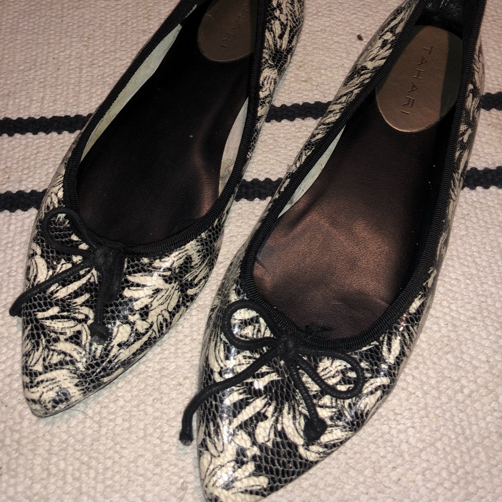 Tahari point-toe black and white floral flats
